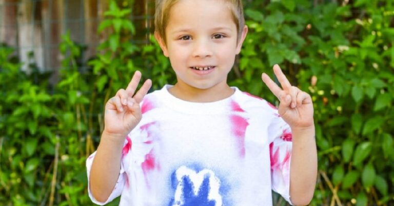 4th of July tie dye t shirts to make with kids Kids Activities Blog fb