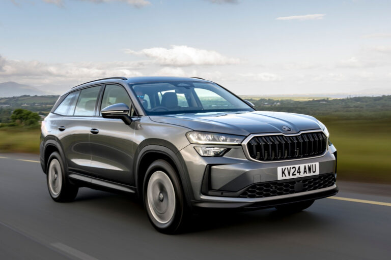 skoda kodiaq front three quarter lead