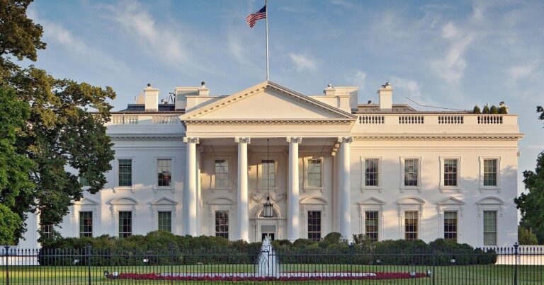 white house front lawn GettyImages 148770684 1200w 628h 2021 07 29