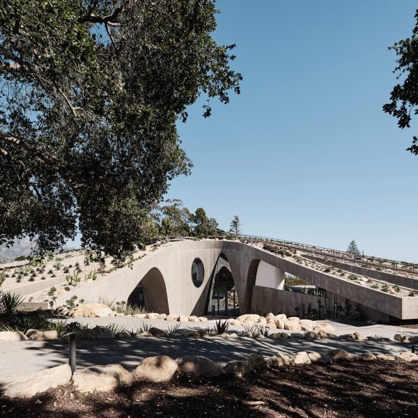 hill house california donaldson and partners dezeen 2364 hero