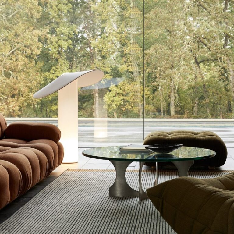loja lighting migard dezeen showroom dezeen 2364 col 0 852x852