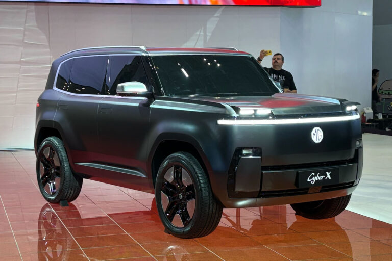 mg cyberx shanghai motor show front quarter