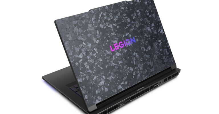 07 Lenovo Legion 9i Eclipse Black Hero Rear white